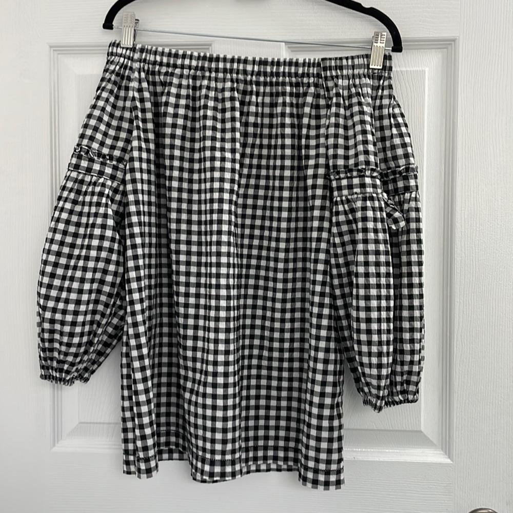 Black/white checked top